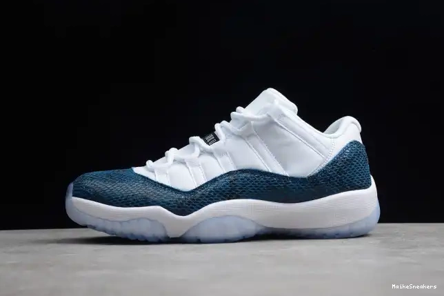 MaikeSneakers CD6846-102 Blue Air Low Jordan Snakeskin Navy 11 0424